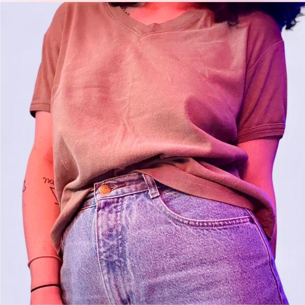 🐘 Vintage Site Apparel V-Neck Tee - Olive L
